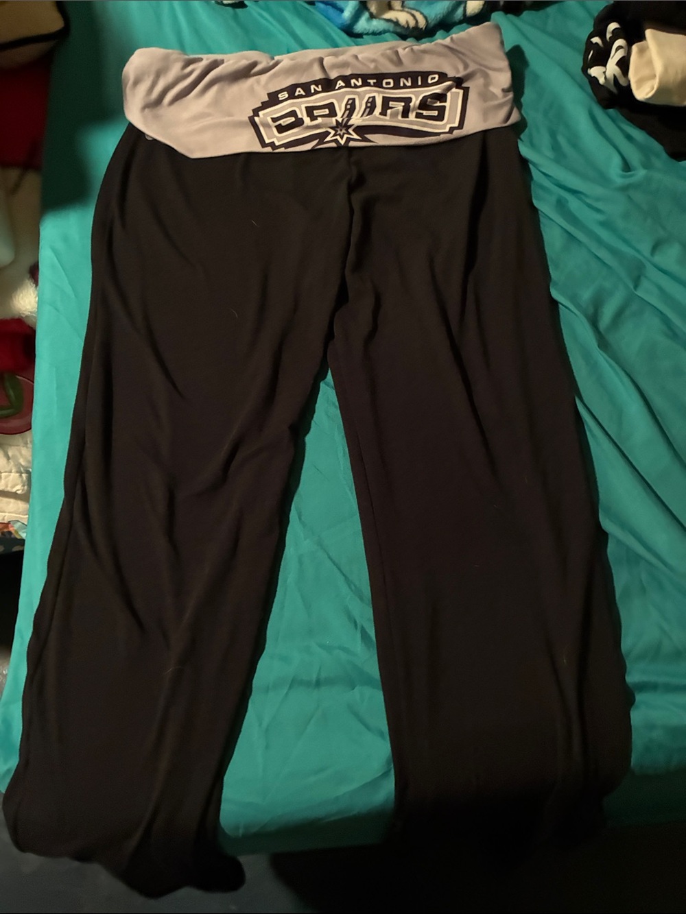NBA official San Antonio Spurs Comfy Yoga Pants NEW w tags